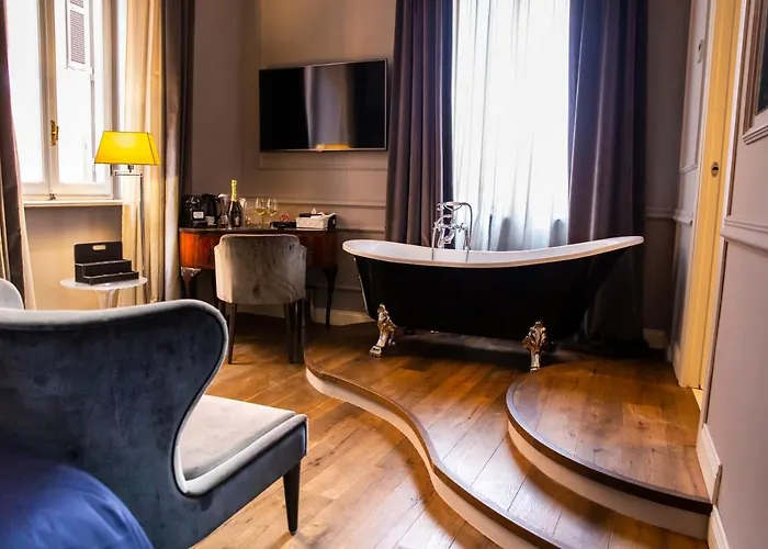 Relais San Lorenzo In Lucina 4* Rome