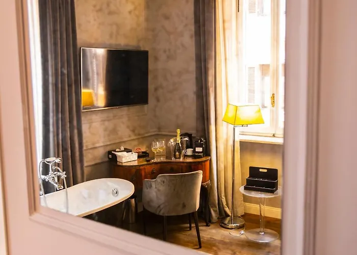 Relais San Lorenzo In Lucina 4* רומא