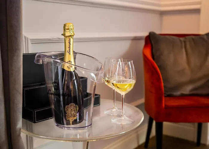 Relais San Lorenzo In Lucina 4* Rome